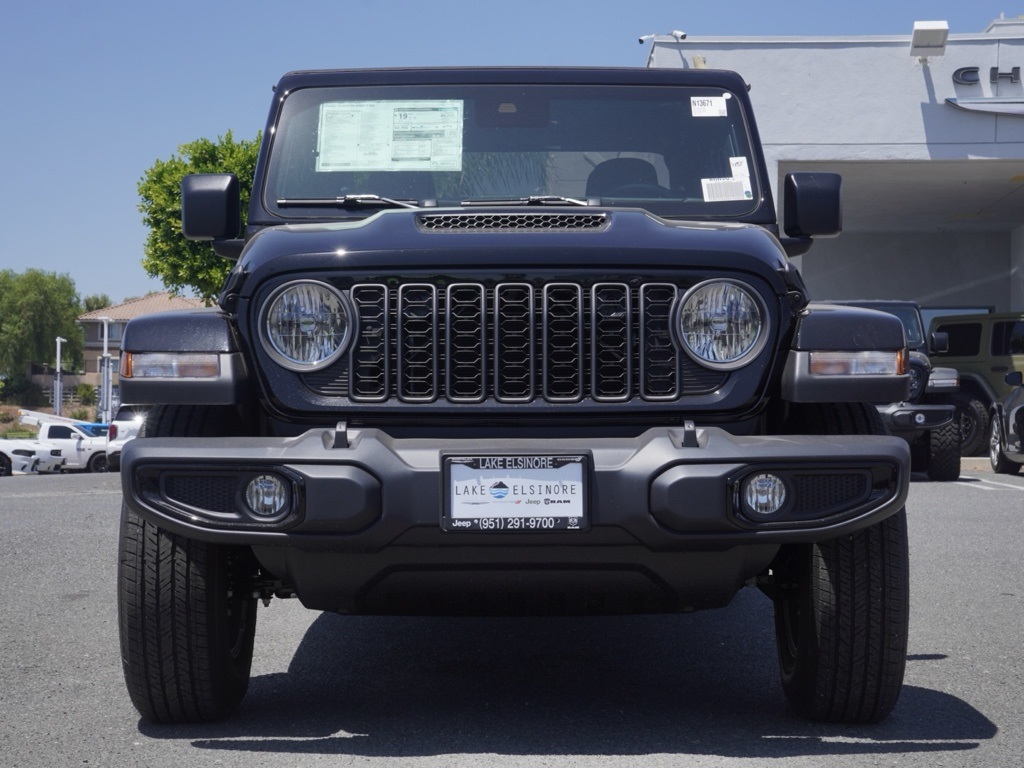 2025 Jeep Gladiator Sport S photo 9