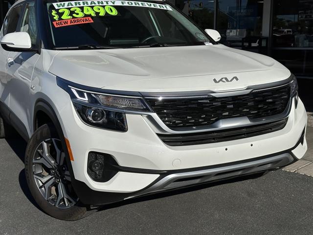2023 Kia Seltos EX photo 2