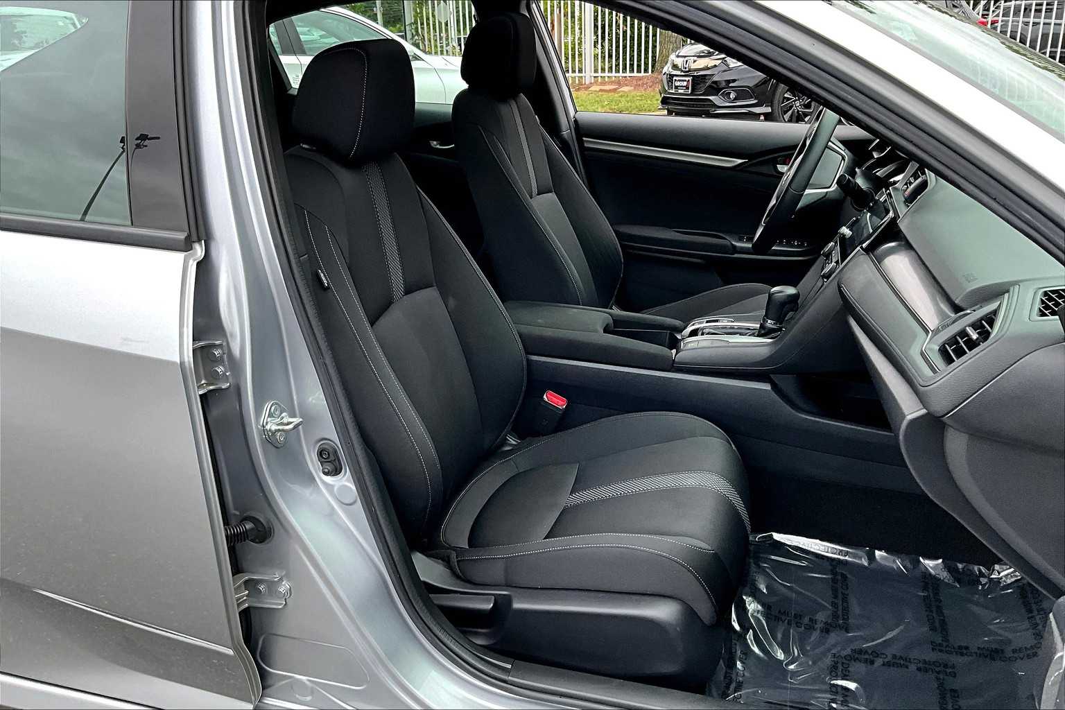 2021 Honda Civic Hatchback EX photo 8