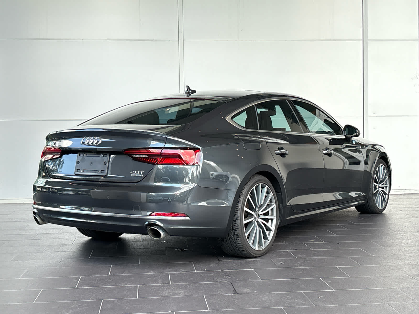 2018 Audi A5 Prestige photo 4