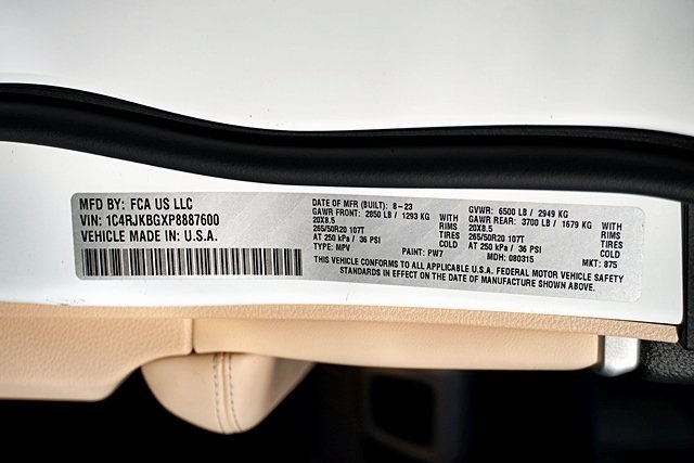 Used 2023 White Jeep Limited image 35