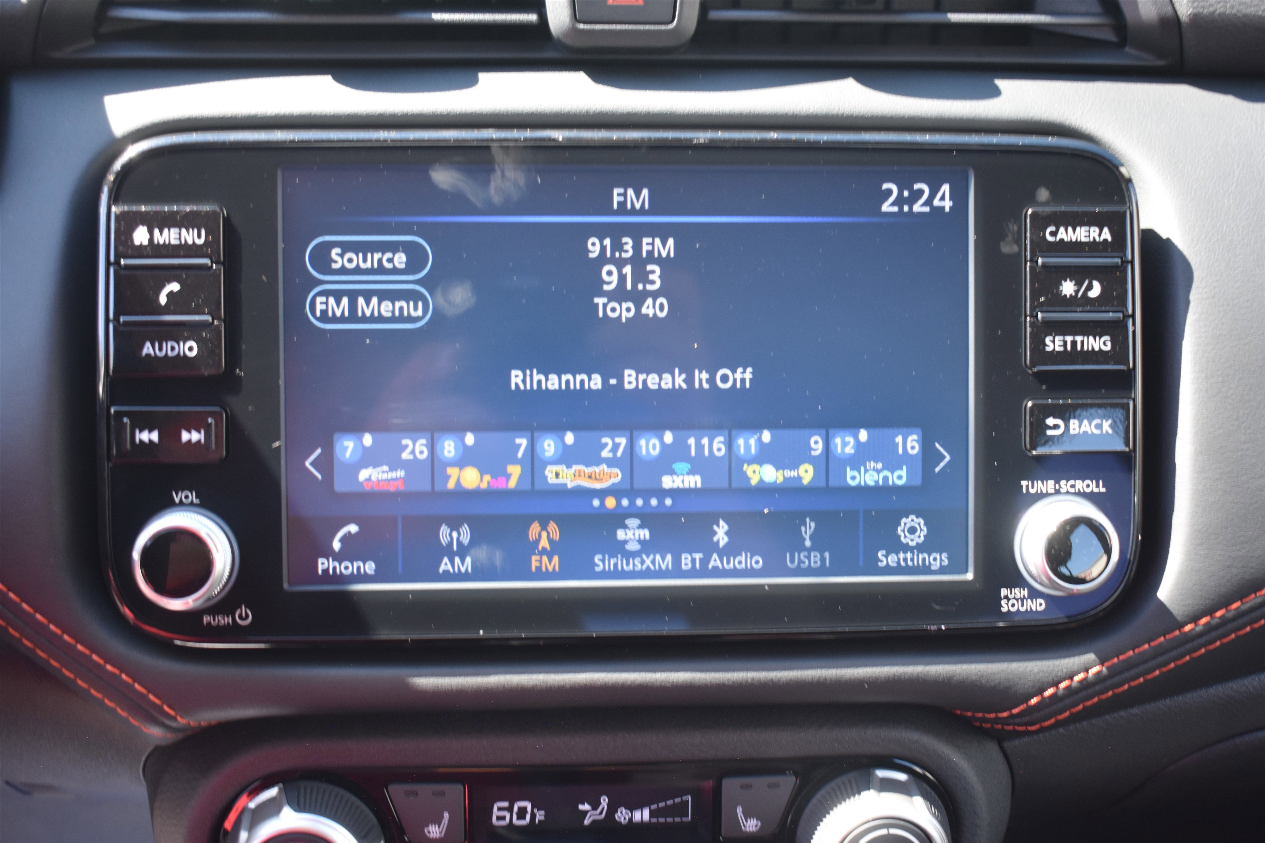 2025 Nissan Versa SR photo 12