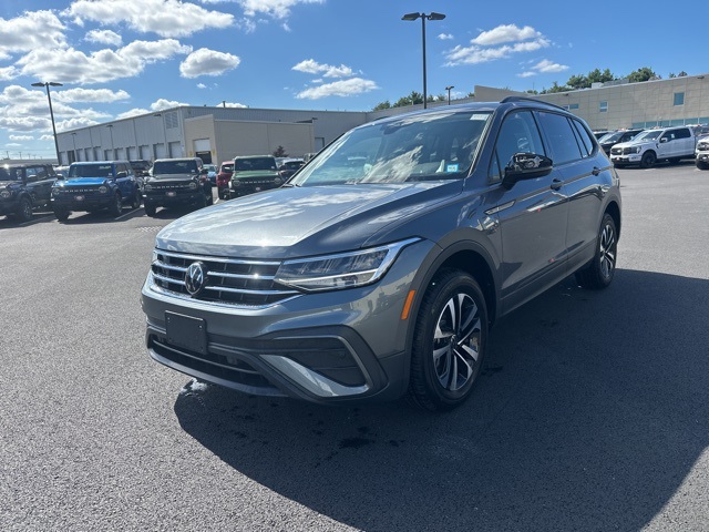 2024 Volkswagen Tiguan S photo 2