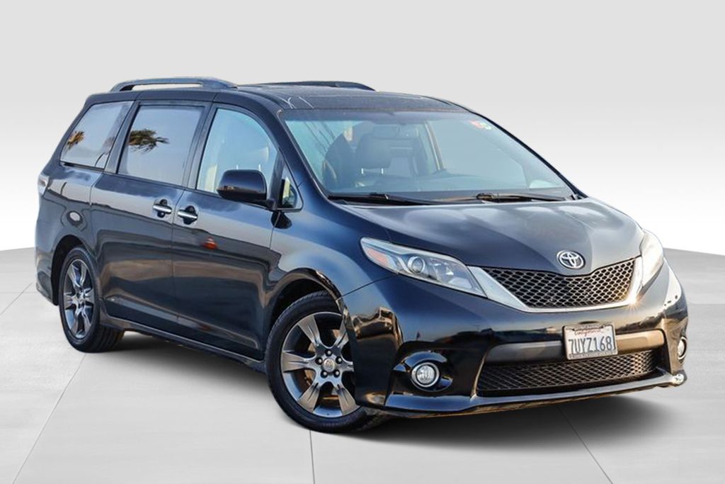 Used 2016 Toyota Sienna SE with VIN 5TDXK3DC4GS765735 for sale in Claremont, CA