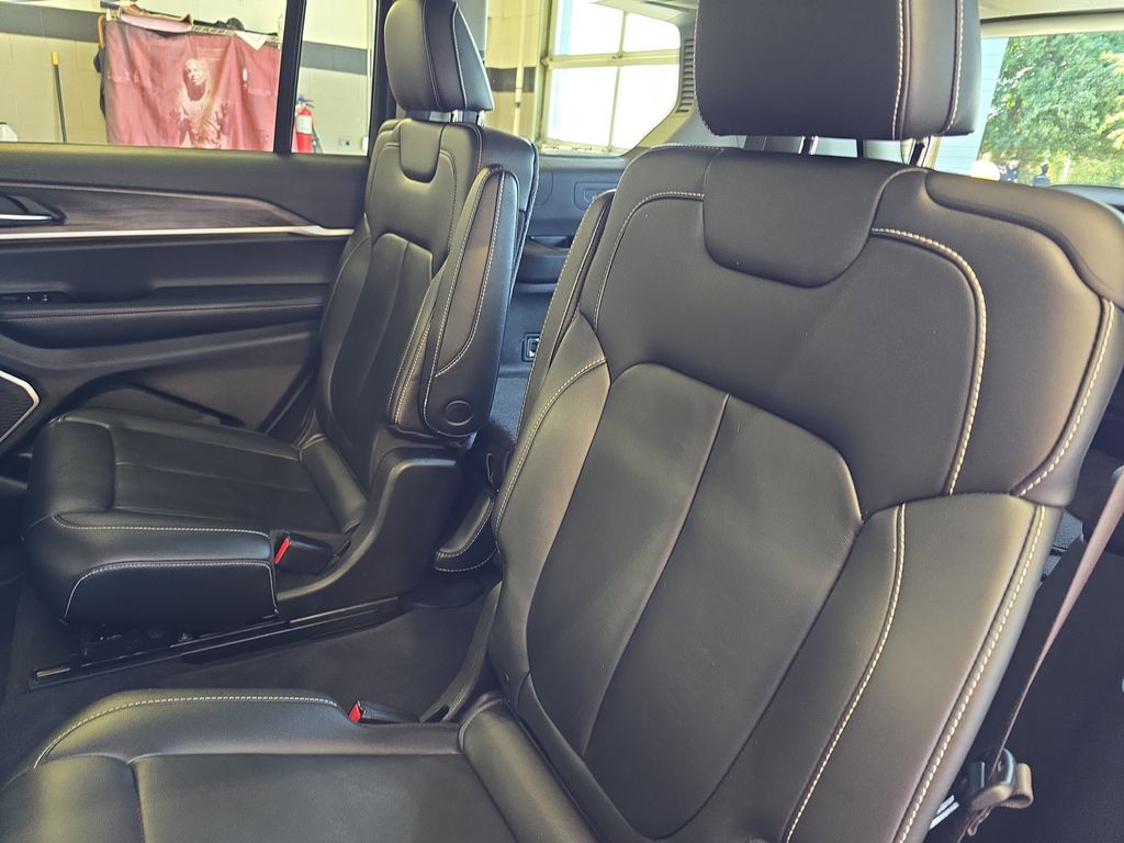 2021 Jeep Grand Cherokee Limited photo 15