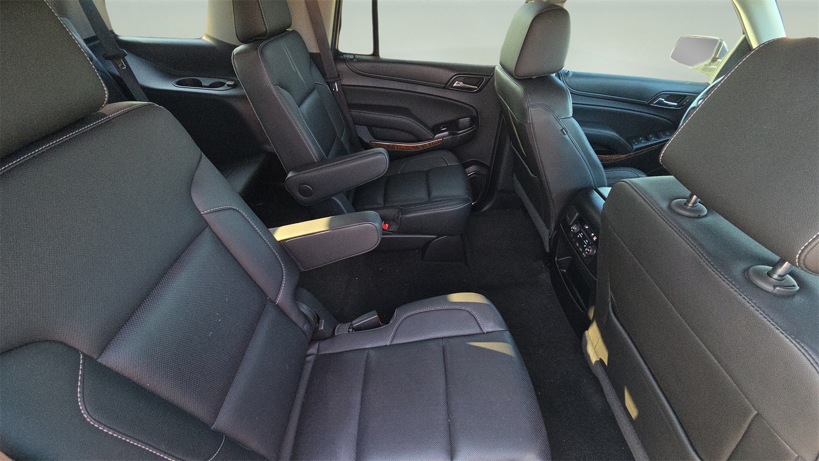 2018 Chevrolet Tahoe Premier photo 25