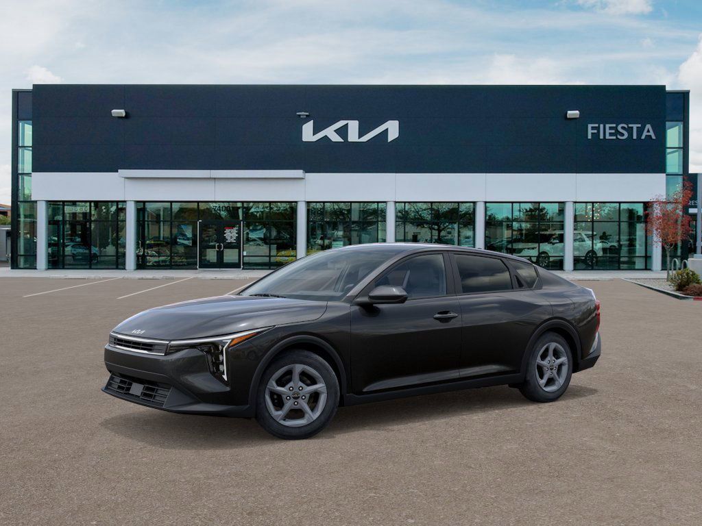2025 Kia K4 LXS photo 3
