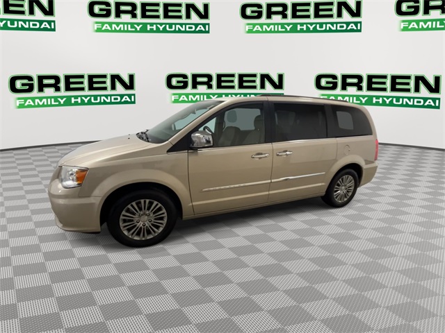 2014 Chrysler Town & Country photo 9