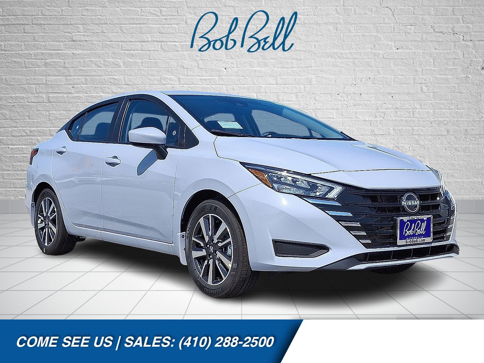 2025 Nissan Versa SV's photo