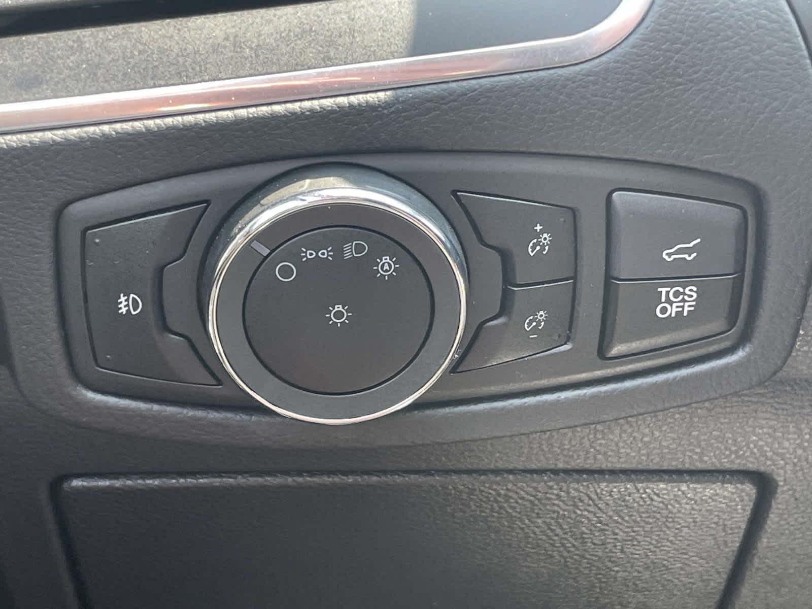 2024 Ford Edge Titanium photo 27