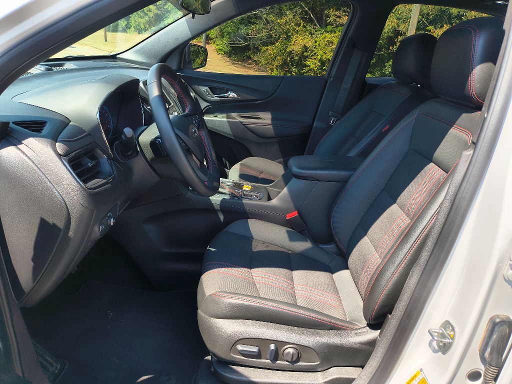 2023 Chevrolet Equinox RS photo 14