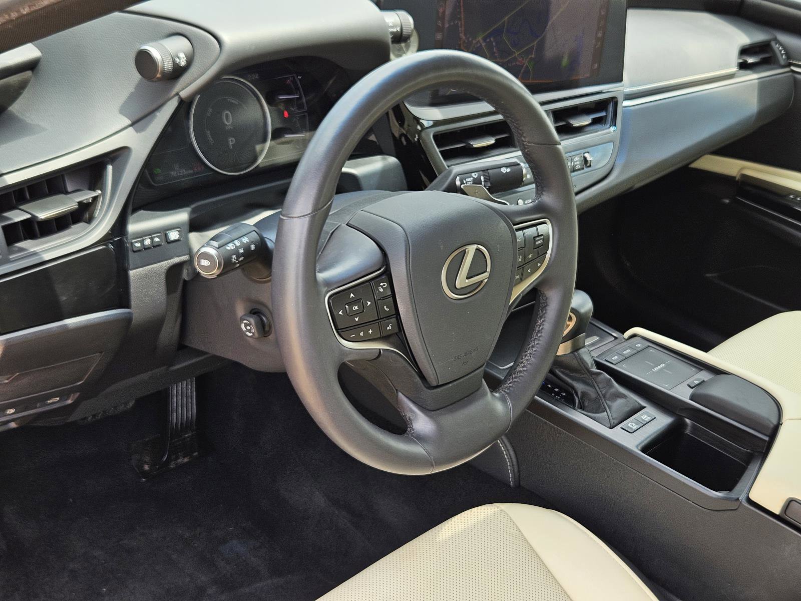 2022 Lexus ES 300h photo 28