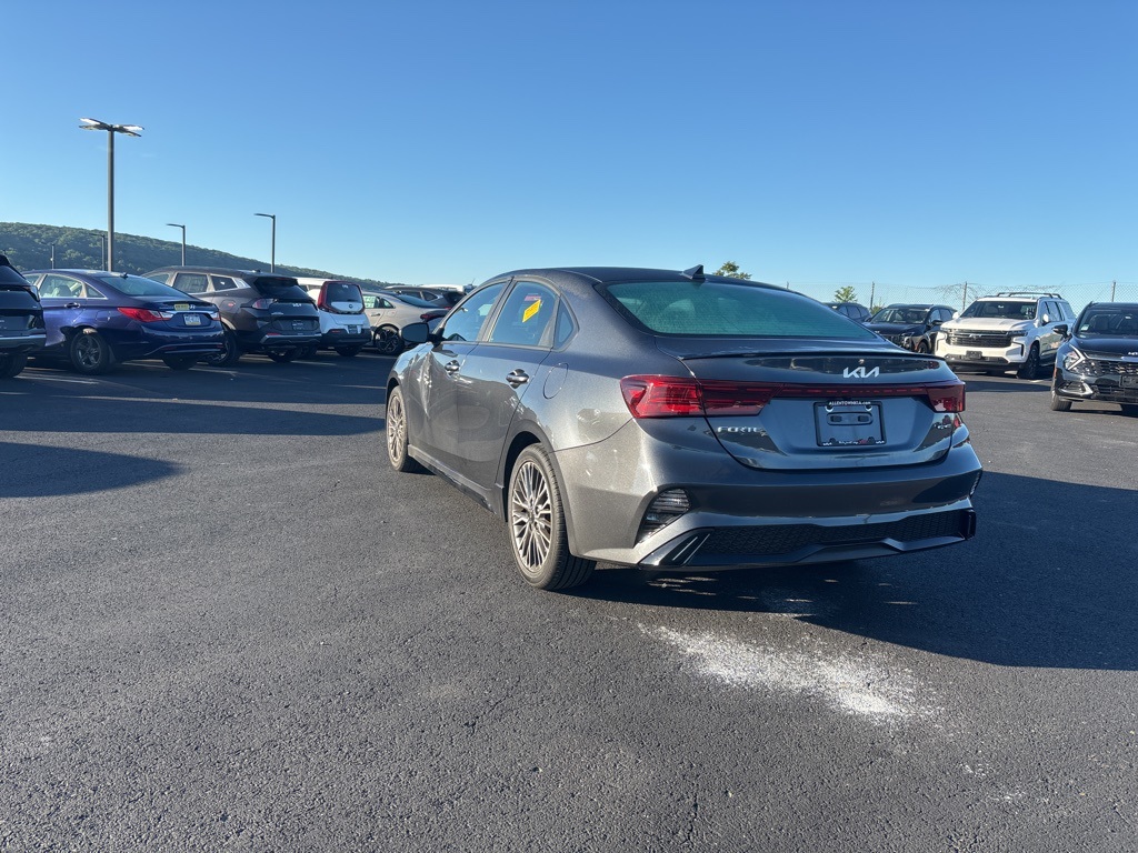 2024 Kia Forte GT-Line photo 4