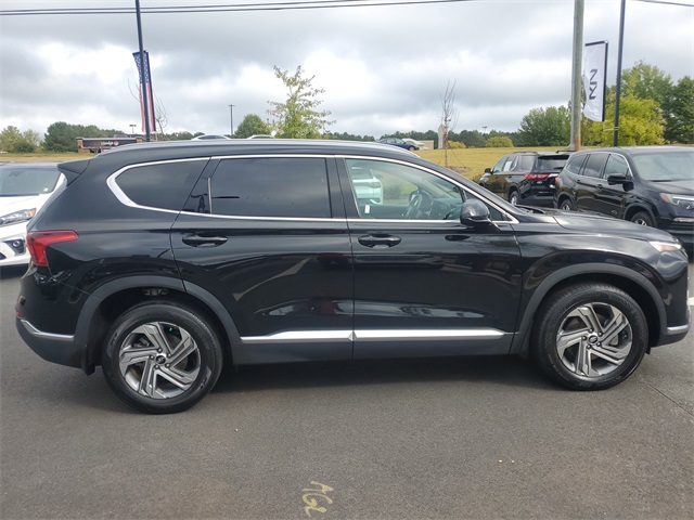 2022 Hyundai Santa Fe SEL photo 3