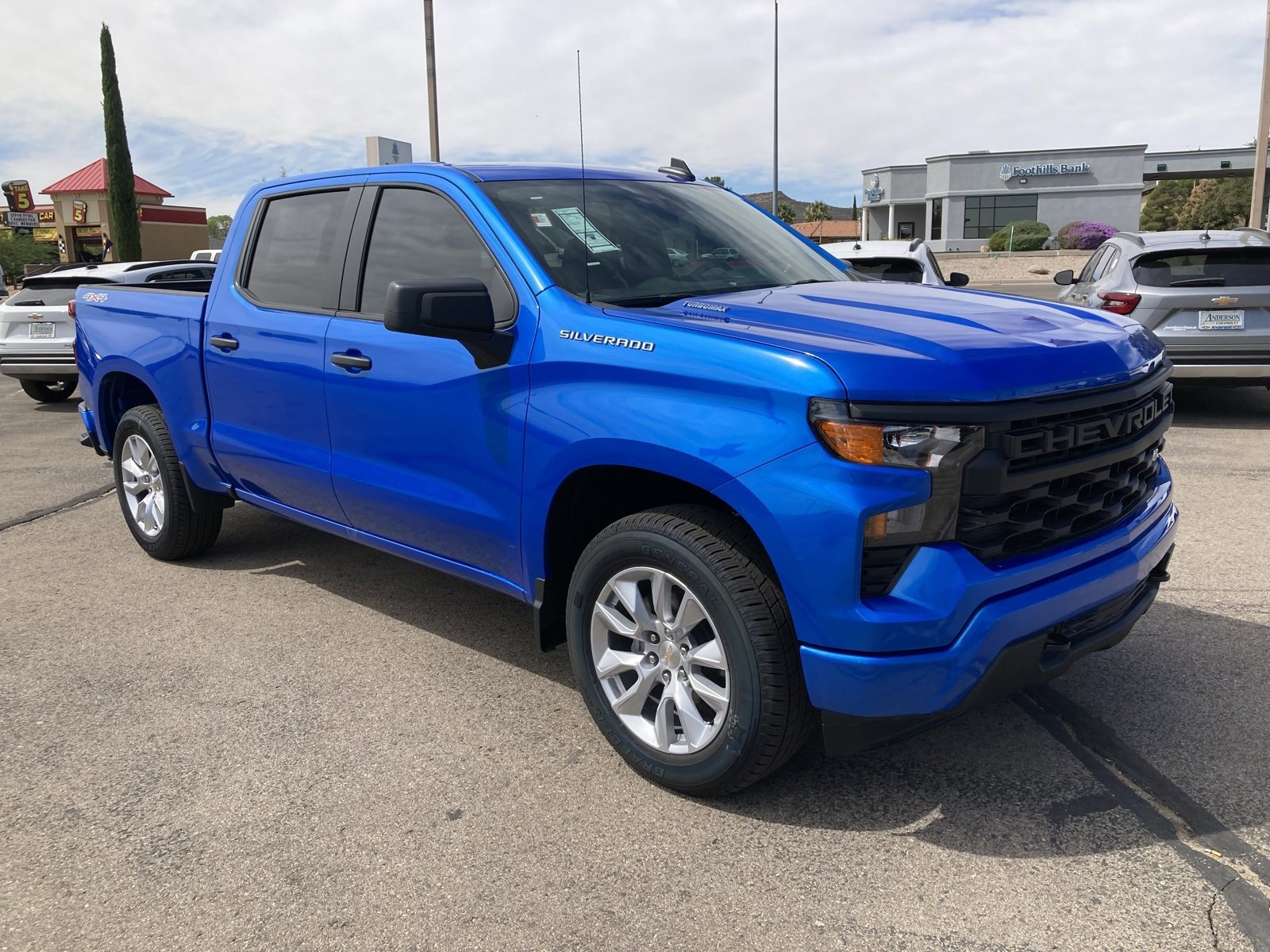 2025 Chevrolet Silverado 1500 Custom photo 3