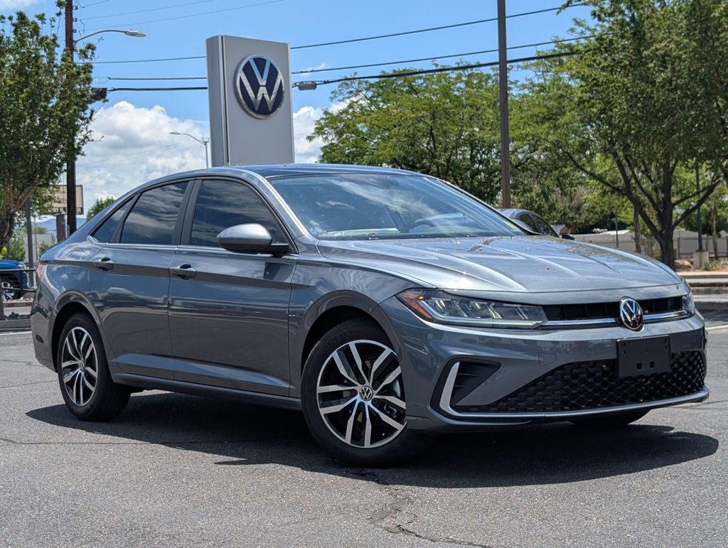 2025 Volkswagen Jetta SE's photo