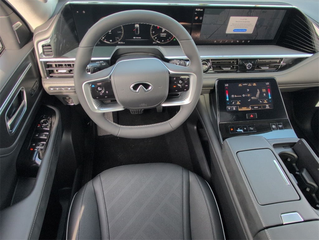 2026 Infiniti QX80 Luxe photo 8