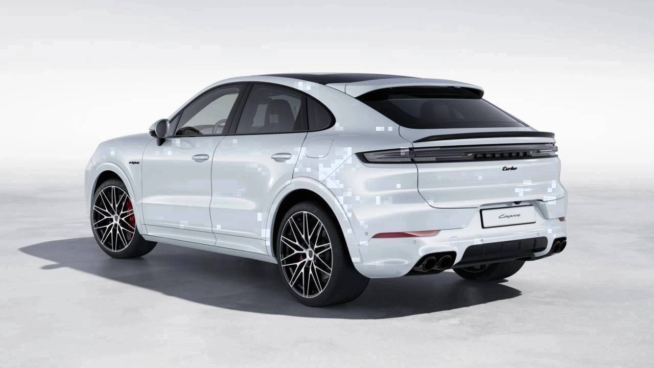 2025 Porsche Cayenne Turbo E-Hybrid photo 3