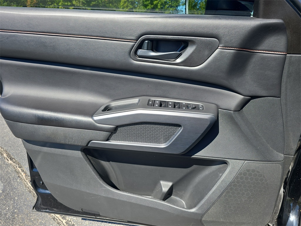 2024 Nissan Pathfinder Rock Creek photo 27