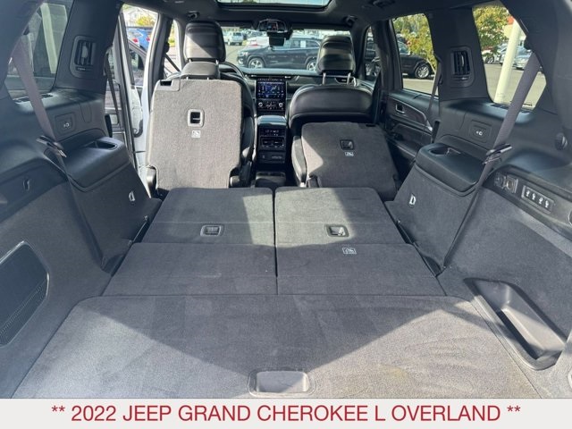 2022 Jeep Grand Cherokee Overland photo 32