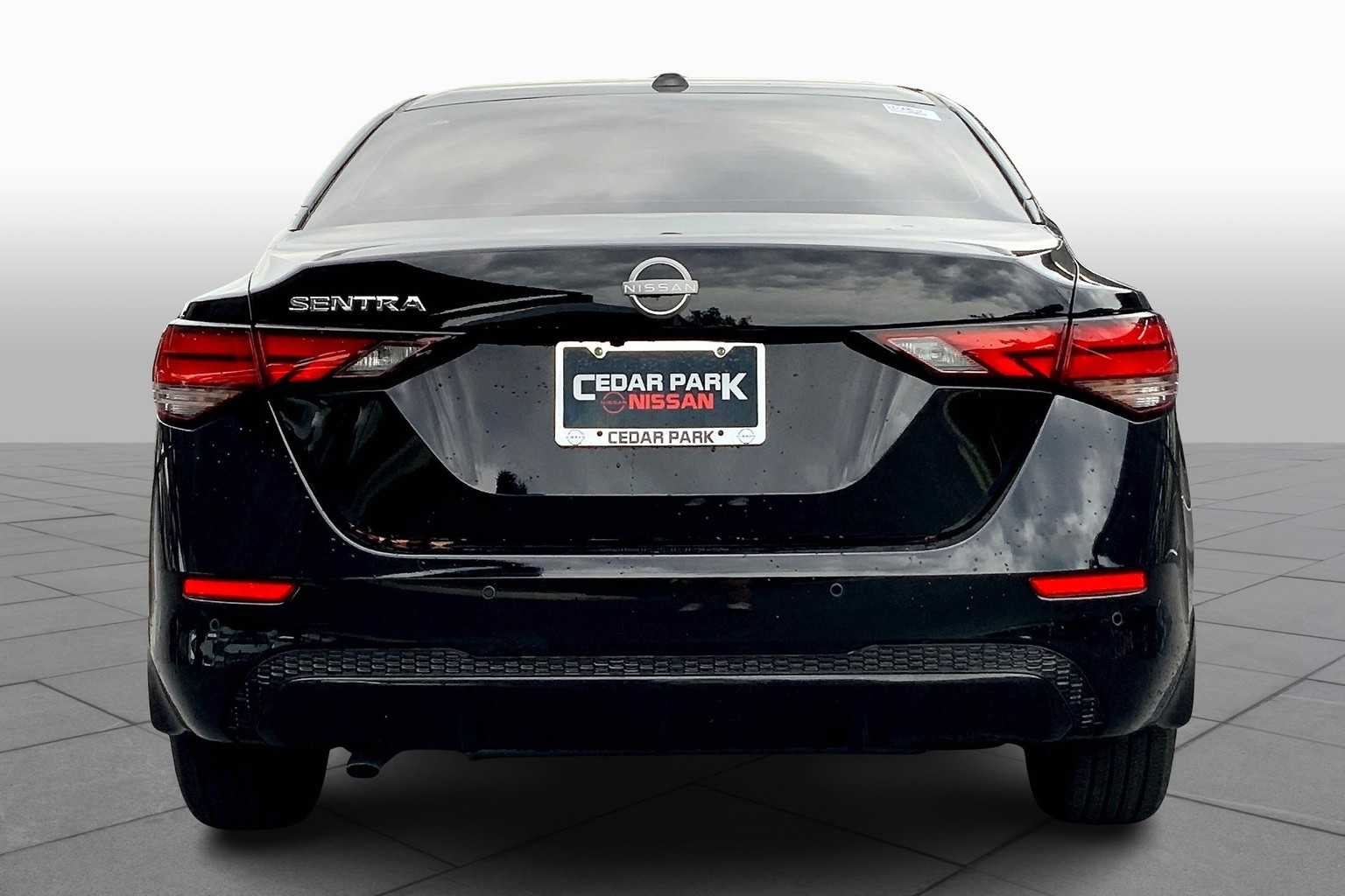 2025 Nissan Sentra SV photo 4