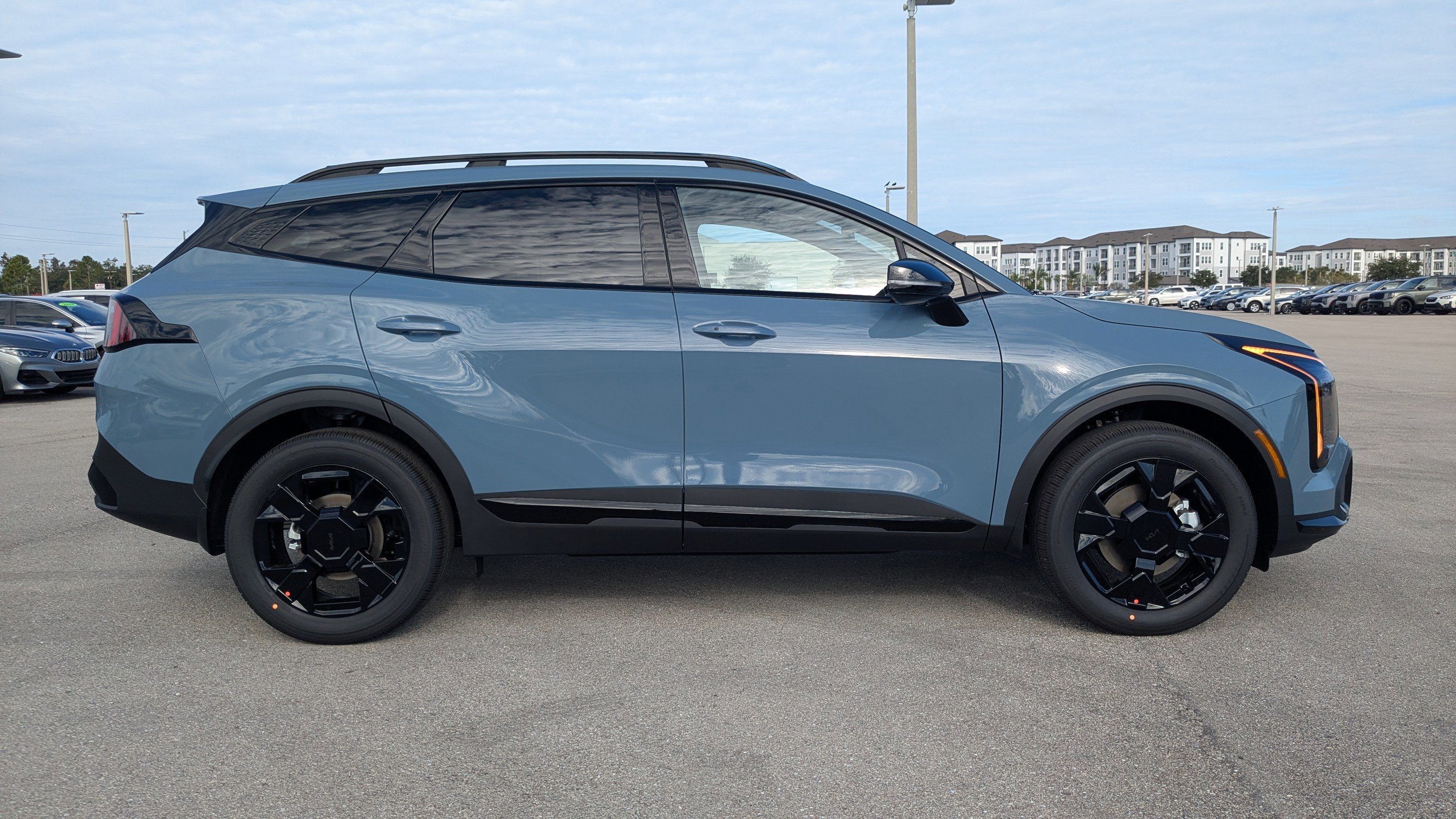 2026 Kia Sportage Hybrid X-Line photo 2