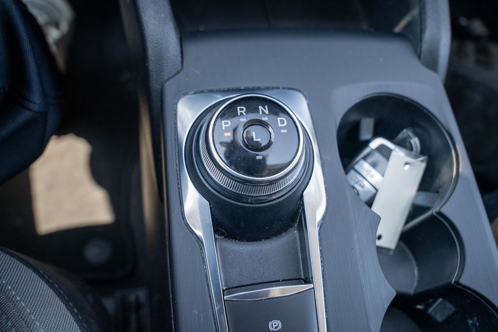 2022 Ford Escape SE photo 25