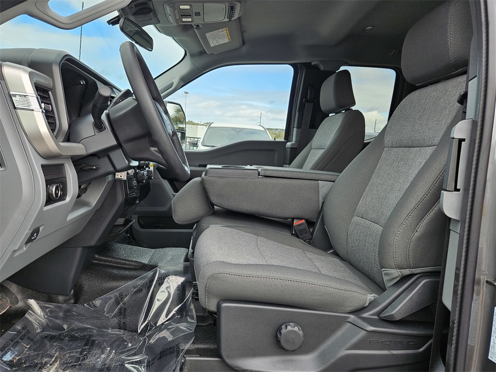 2025 Ford F-250 XL photo 10