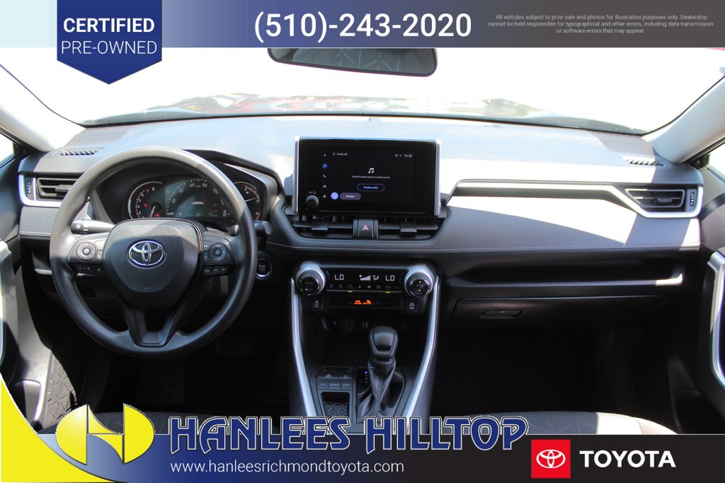 2024 Toyota RAV4 XLE photo 15