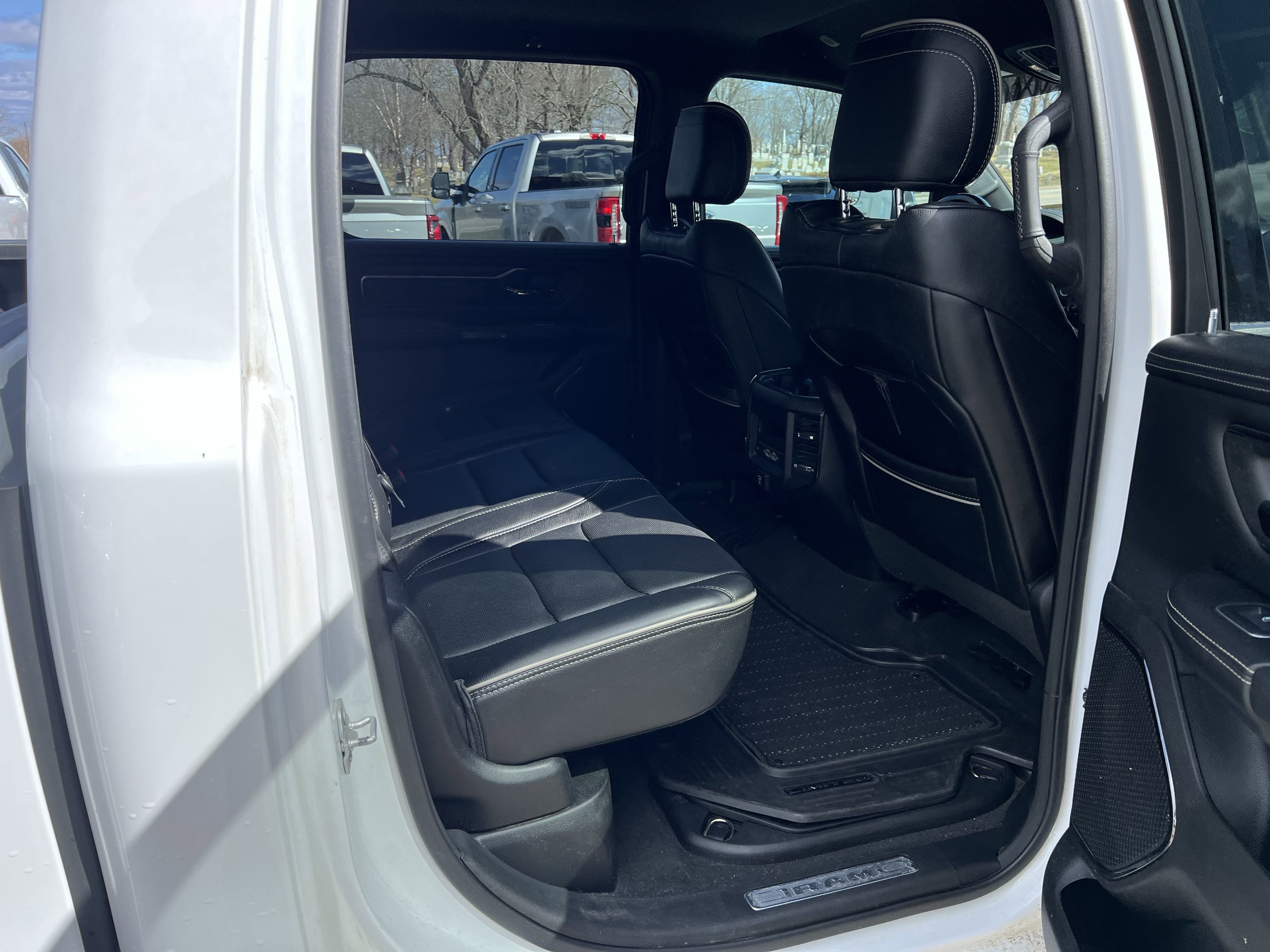 2022 Ram 1500 Limited photo 3