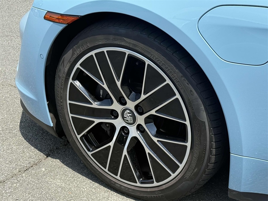 2022 Porsche Taycan Base photo 11