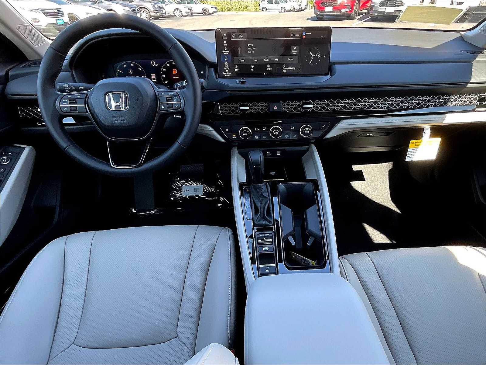 2025 Honda Accord Hybrid EX-L photo 11