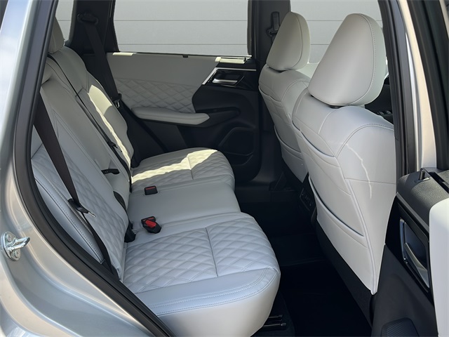 2025 Mitsubishi Outlander PHEV SEL photo 31