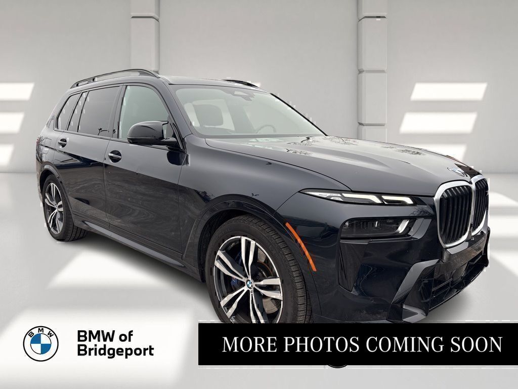 2025 BMW X7 M60i's photo