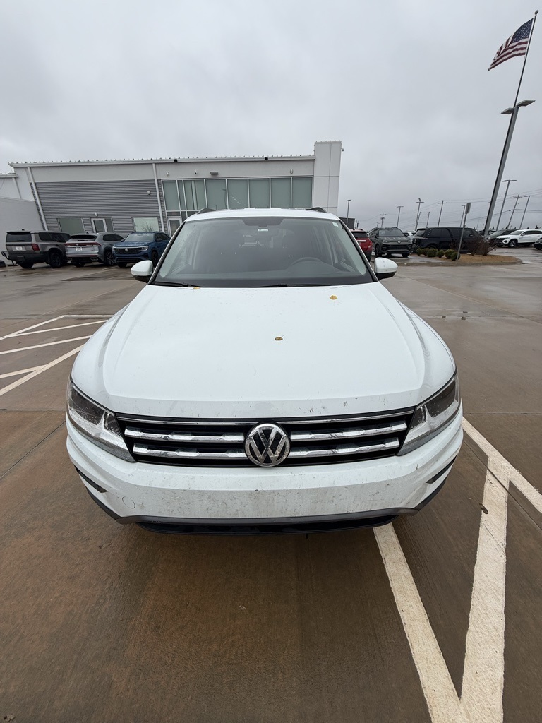 2021 Volkswagen Tiguan R-Line Black SEL photo 3