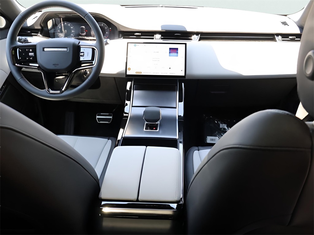 2026 Land Rover Range Rover Evoque Dynamic SE photo 14