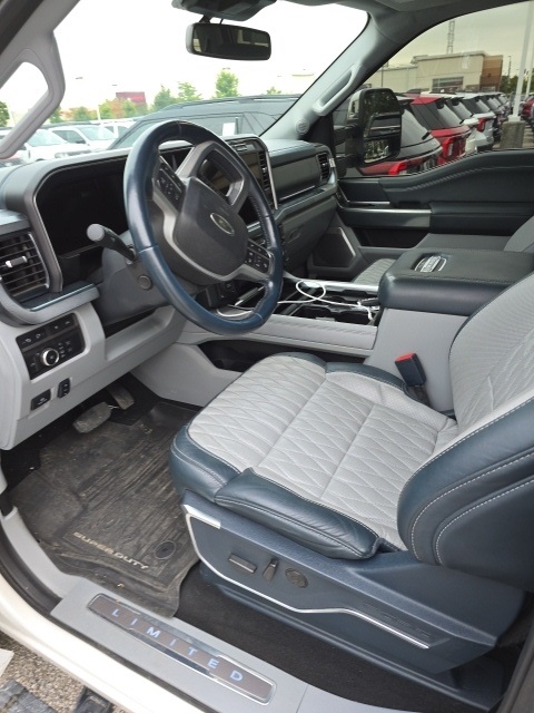 2024 Ford F-350 Limited photo 3