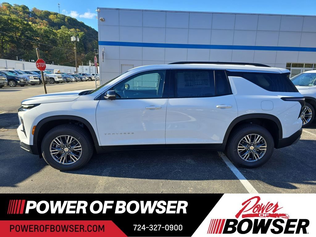 2026 Chevrolet Traverse 2LT photo 2