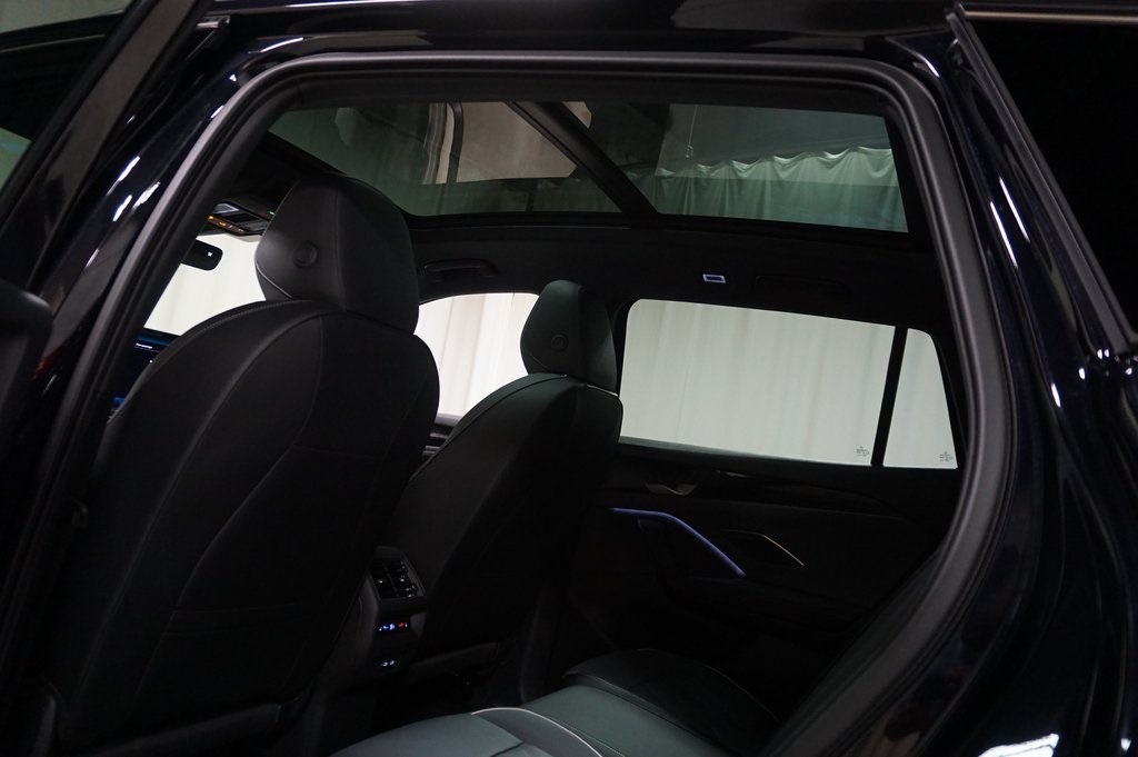2025 Volkswagen Tiguan SEL R-Line Black photo 25