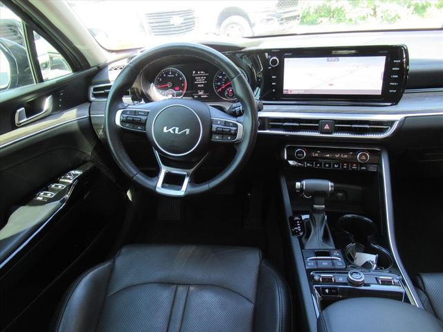 2022 Kia K5 EX photo 12