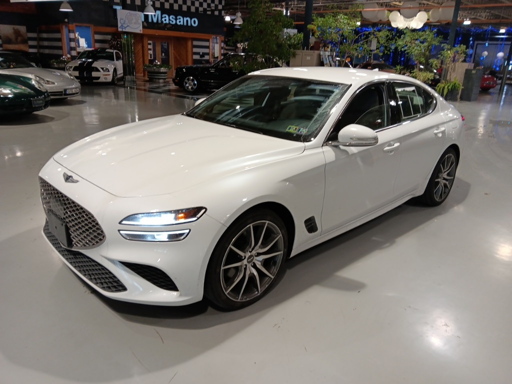 2023 GENESIS G70 Standard's photo