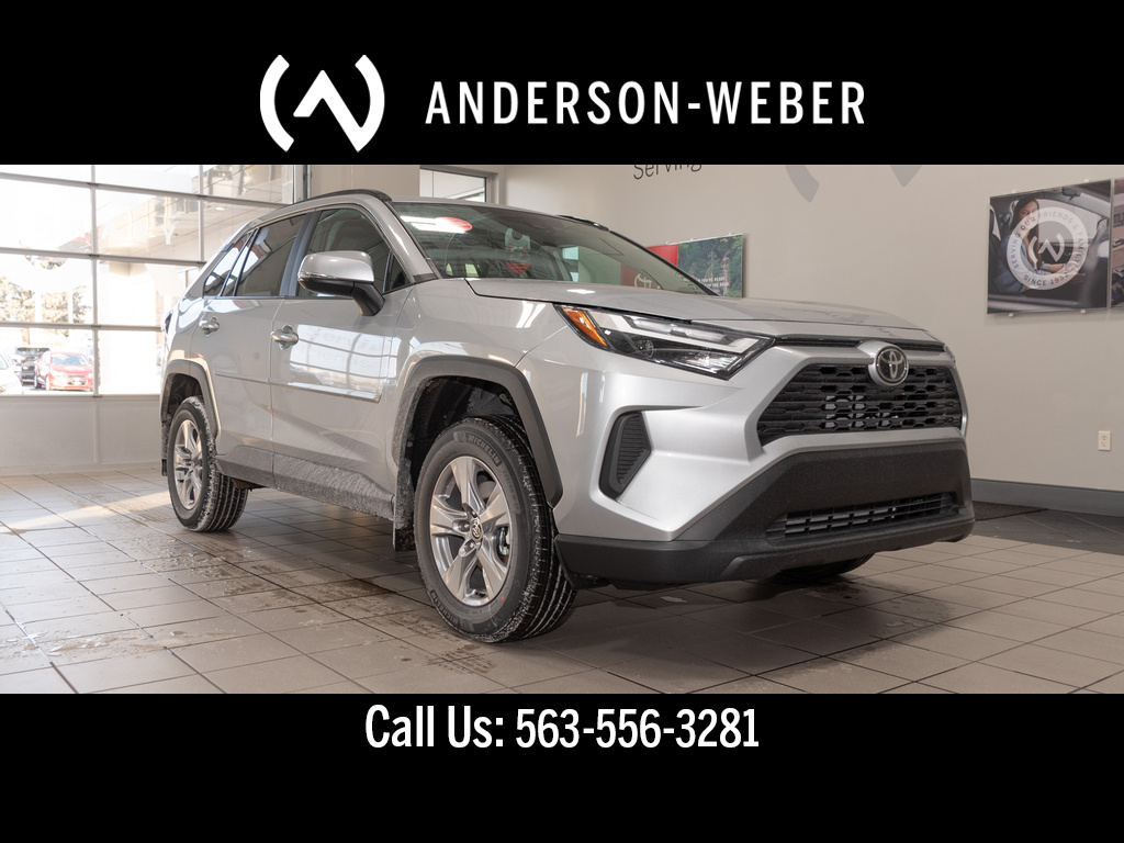 2025 Toyota RAV4 XLE's photo