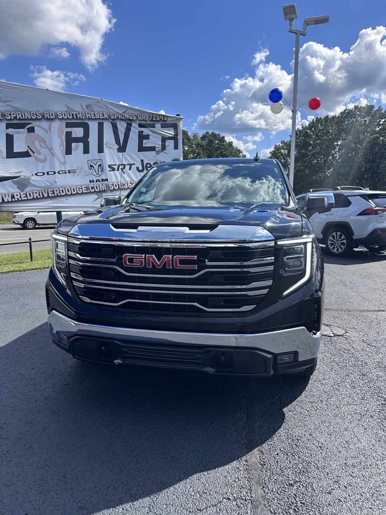 2025 Gmc Sierra 1500 SLT photo 2
