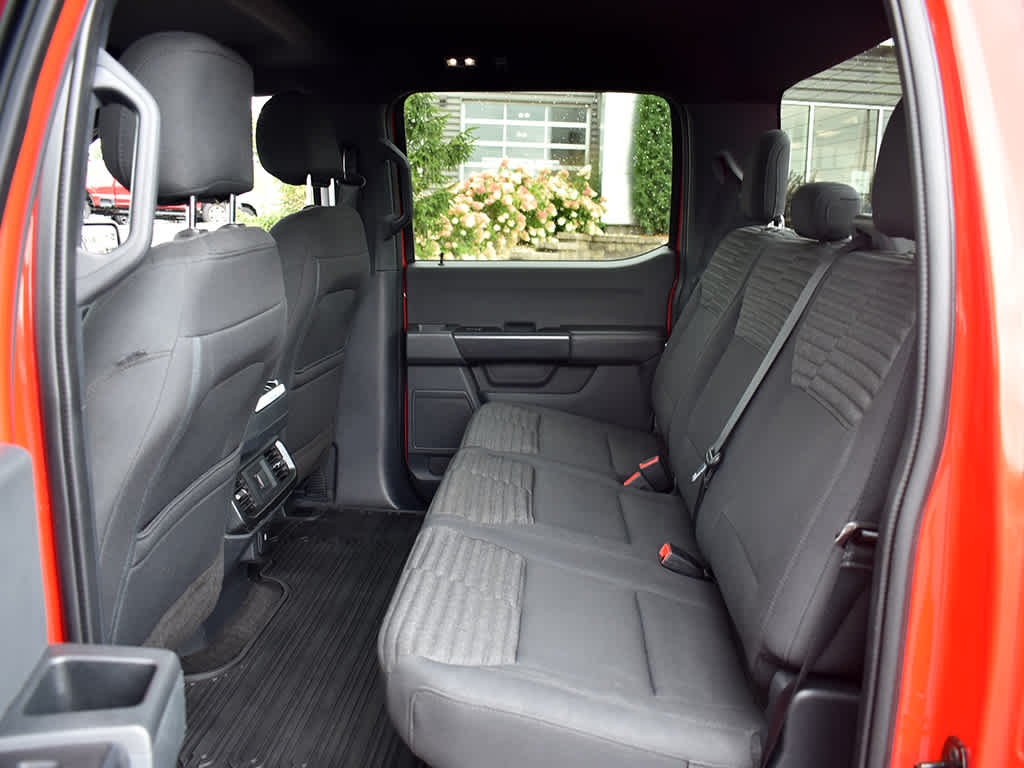 2021 Ford F-150 XL photo 2