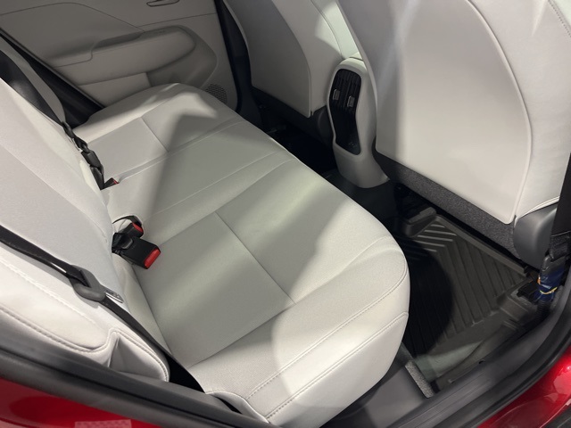 2025 Hyundai Kona SEL photo 13