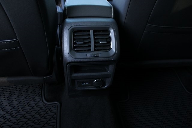 2023 Volkswagen Tiguan SE R-Line Black photo 32