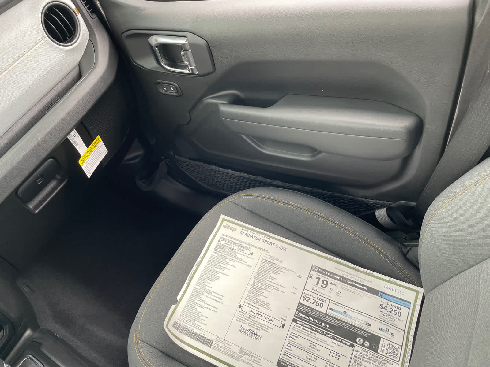 2025 Jeep Gladiator Sport S photo 16