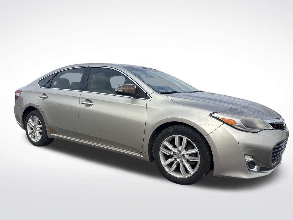 2013 Toyota Avalon XLE Premium's photo