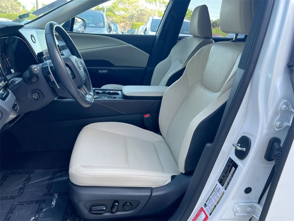 2024 Lexus RX 350 photo 11
