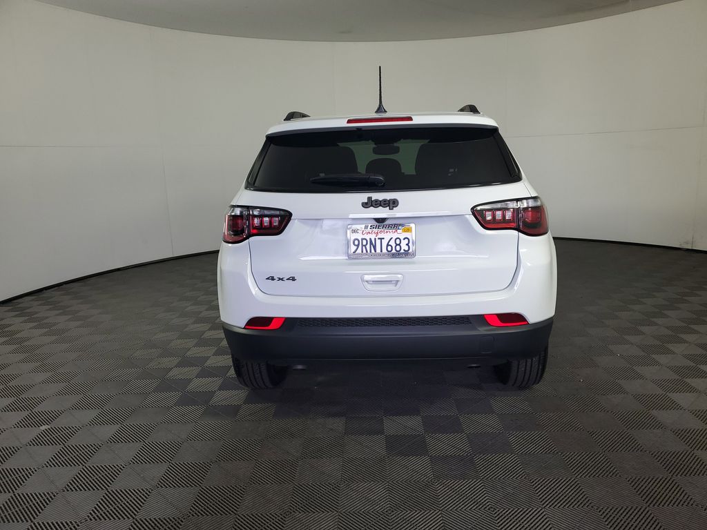 2025 Jeep Compass Latitude photo 2